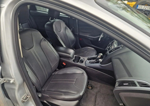 Ford Focus cena 25990 przebieg: 279444, rok produkcji 2012 z Staszów małe 497